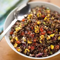 Detox Salad (Salata de detoxifiere) cu quinoa neagra si porumb