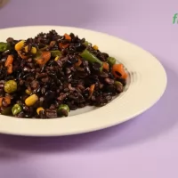 Orez negru cu legume mexicane