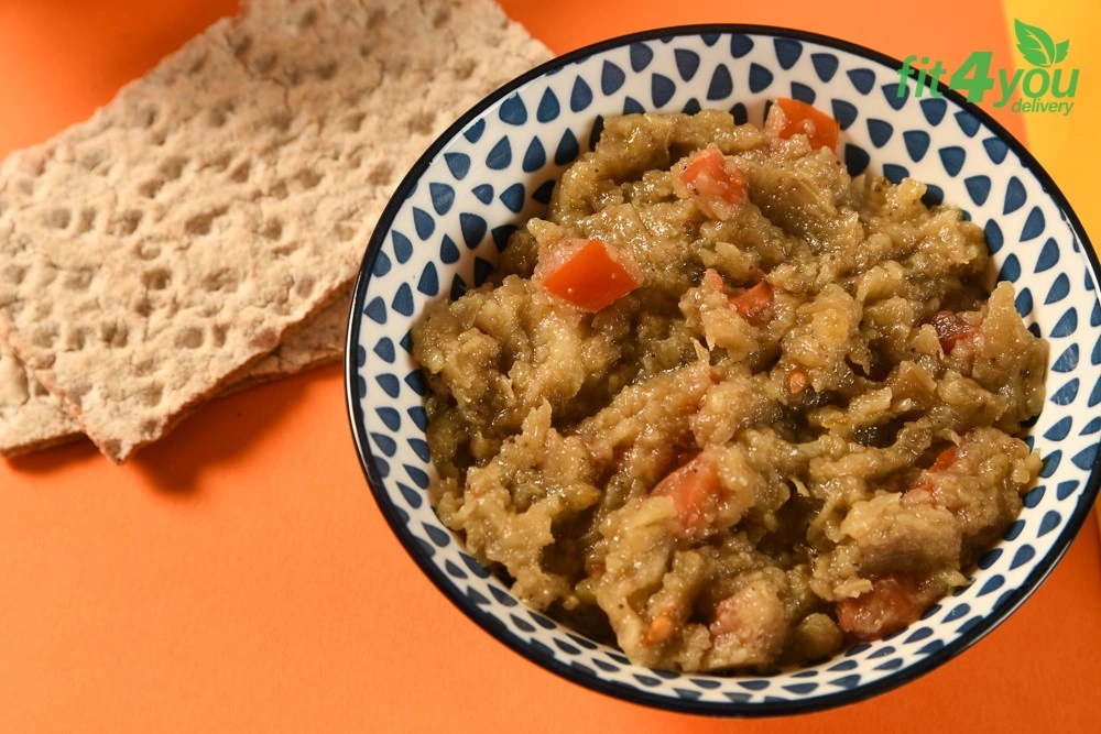 Salata de vinete cu crackersi integrali