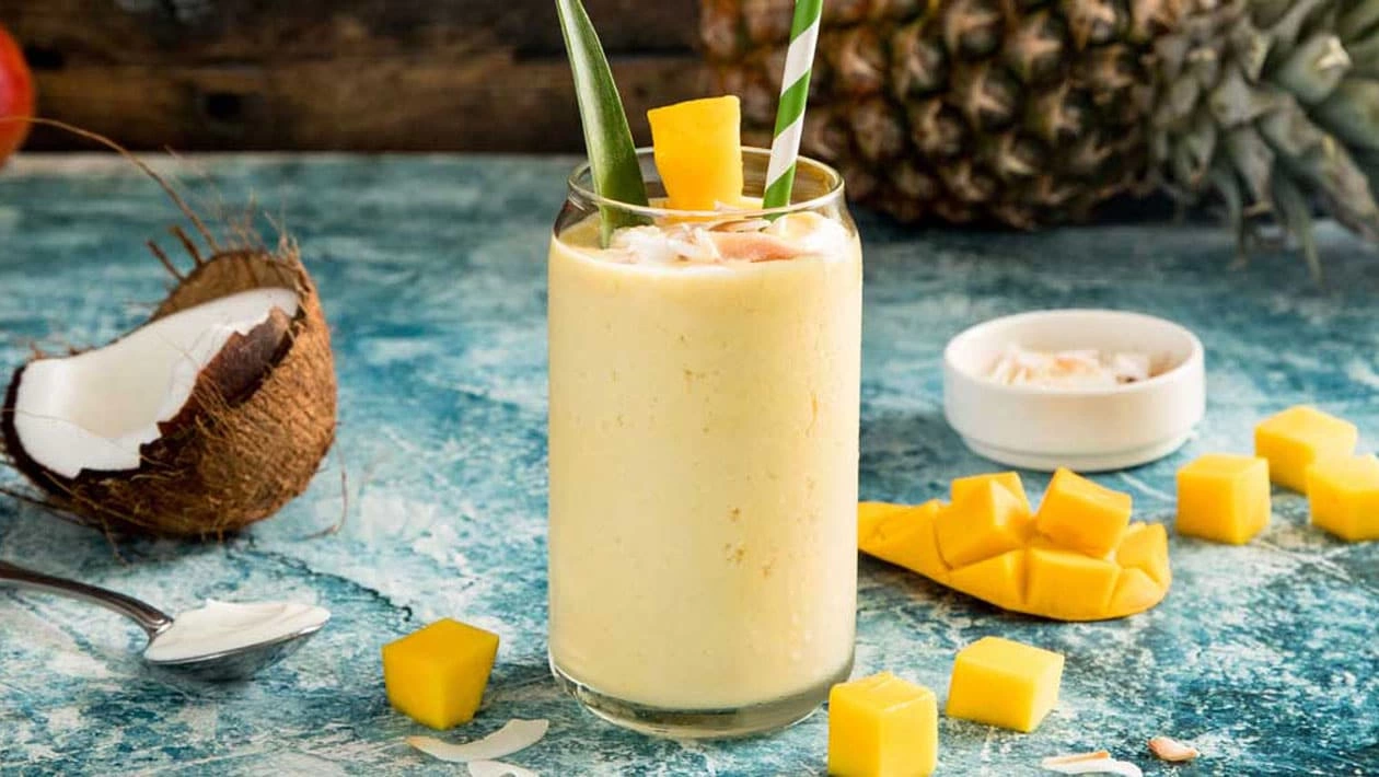 Smoothie cu cocos si ananas