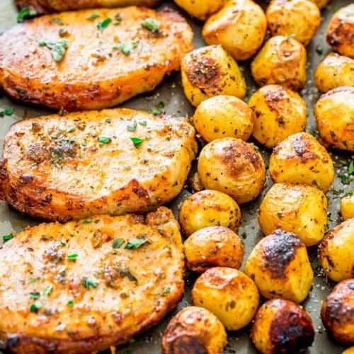 Cotlet de porc cu sos de mustar si cartofi  cu marar si usturoi