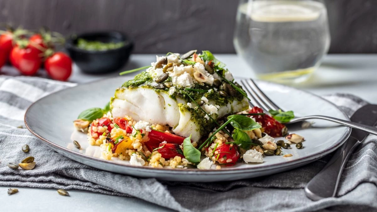 File de dorada la cuptor cu legume ratattouilles si pesto de patrunjel