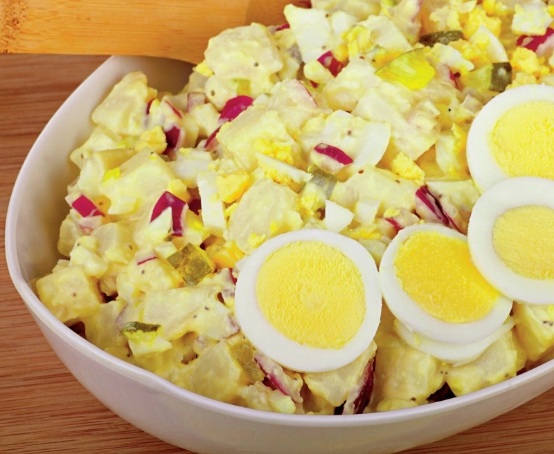 Salata bavareza de cartofi cu ou