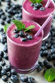 Suc puternic antioxidant cu afine, coacaze negre si mure