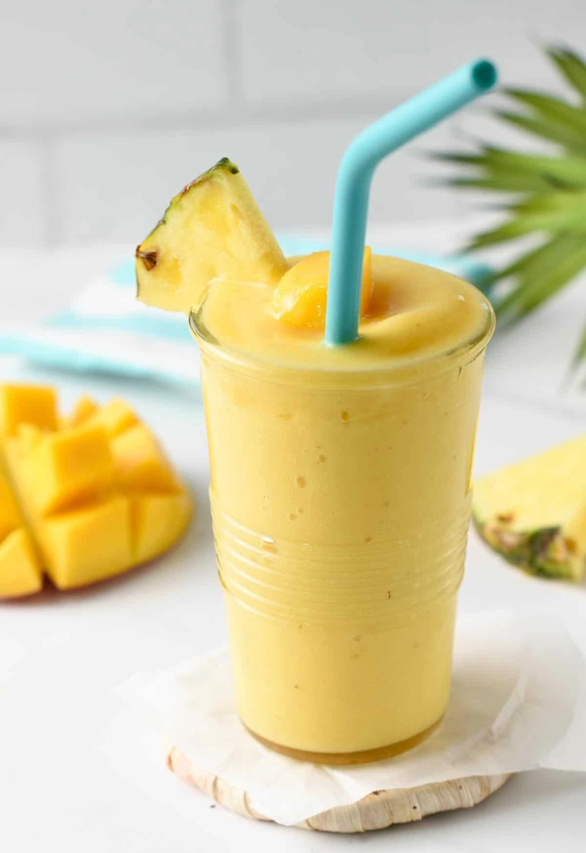 Breakfast(mic dejun) proteic cu mango, fulgi de cocos si fulgi de ovaz fini