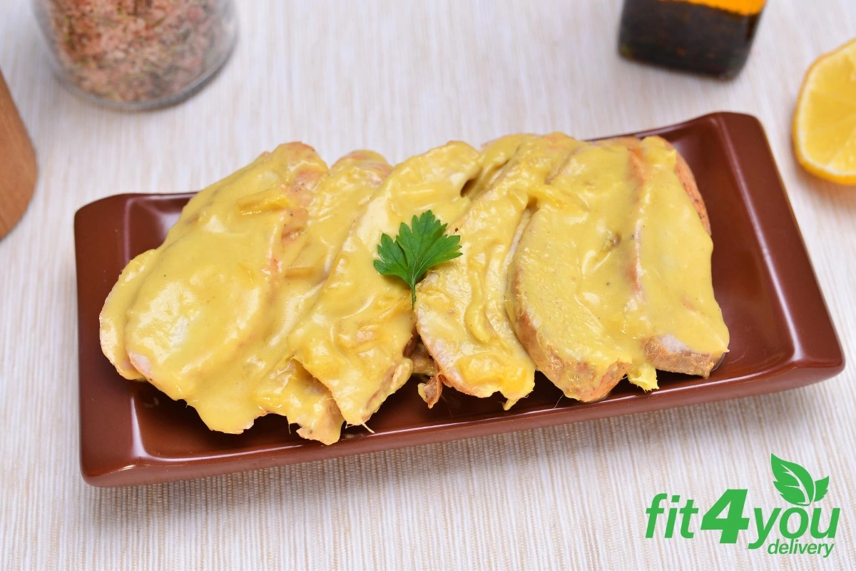 Piept de curcan in sos de mango cu cous cous aromatizat