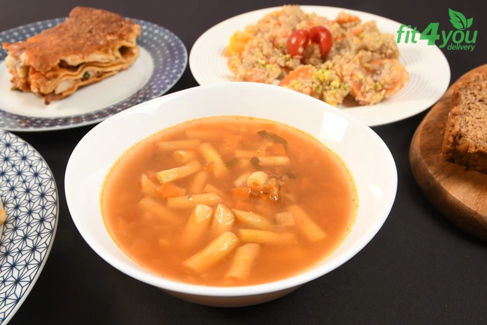 Ciorba racoroasa de fasole pastai cu rosii